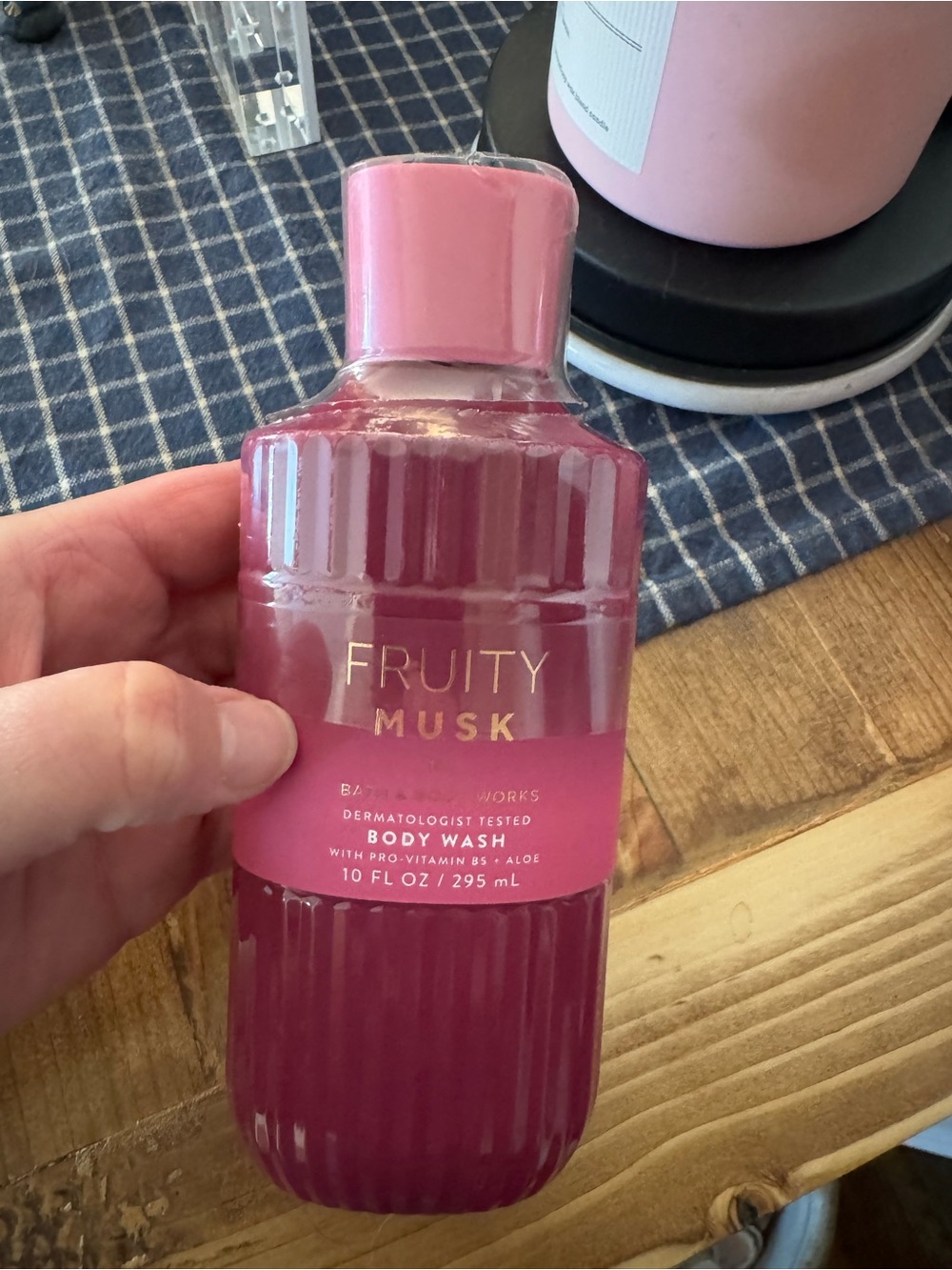 Bath & Body Works Fruity Musk Body Wash - Pink